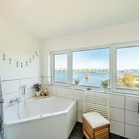 Am By Seeblick Ferien Oro, Direkte Wasserlage,sauna,kamin