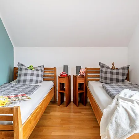 Am By Seeblick Ferien Oro, Direkte Wasserlage,sauna,kamin Olpenitz